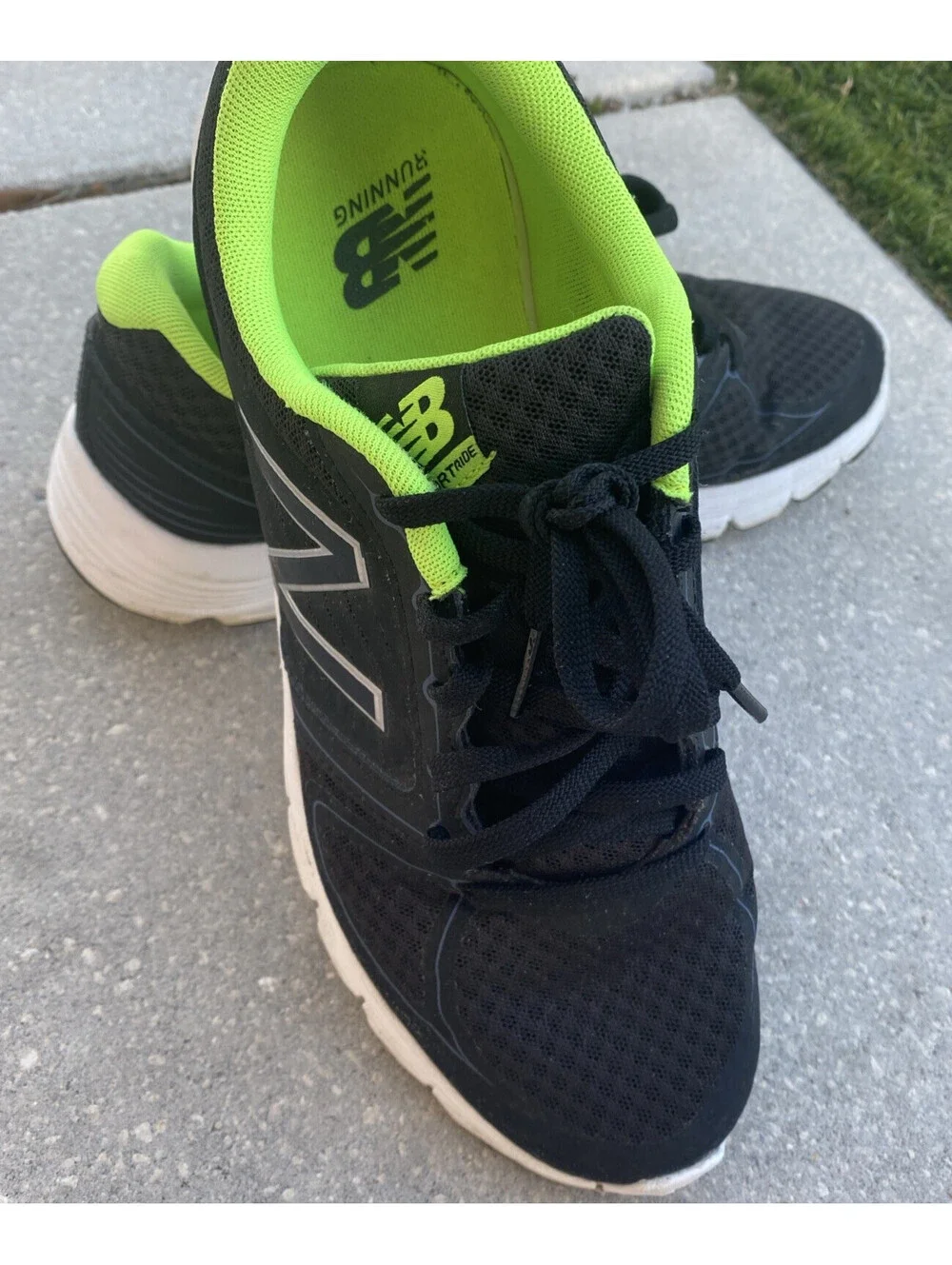 New Balance Mens 8.5 D 575v2 Running Sneakers Athletic Lace Up Shoes Black